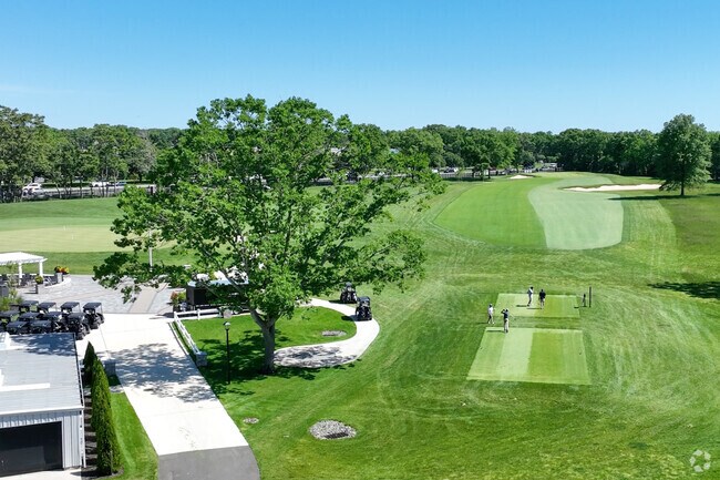 Spy Ring Golf Course is conveniently located right off Route 347 in Terryville.