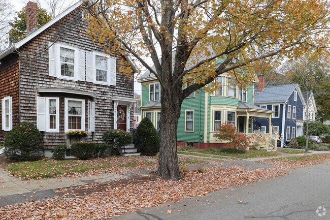 Classic colonial homes are built close together in Newbury.