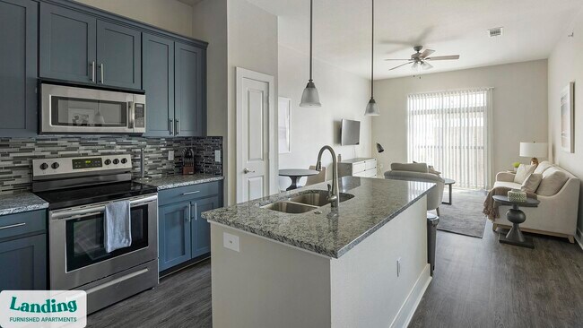 18101 Point Lookout Dr unit 464, Nassau Bay, TX 77058 - photo 5