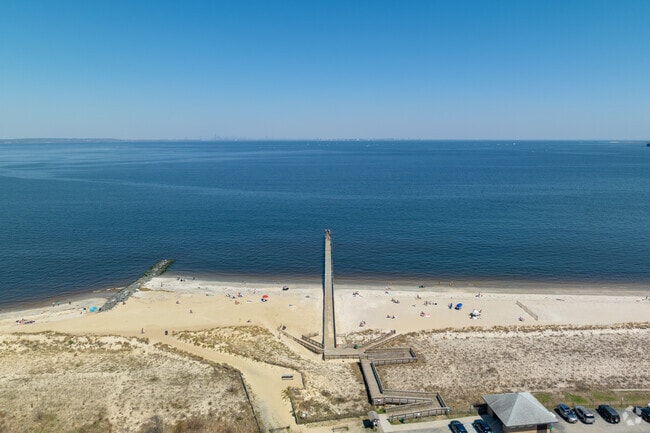 Aerial image of Bayshore Waterfront Park.