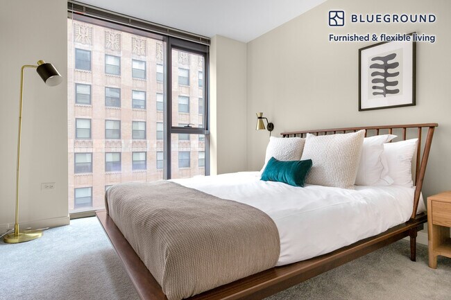 210 N Wells St unit FL19-ID282, Chicago, IL 60606 - photo 7