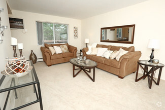 2211 Eastlawn Dr, Midland, MI 48642