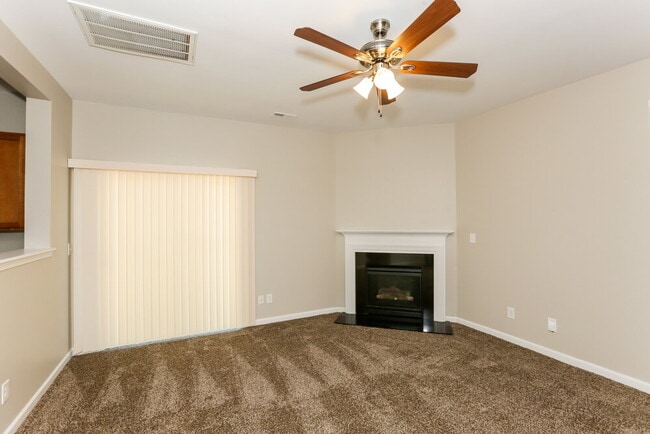 11723 Bending Branch Rd, Charlotte, NC 28227 - photo 3