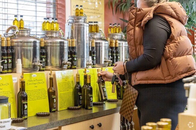 Aylesford Place cooks visit Stuarto's Olive Oil for specialty oils and seasonings.