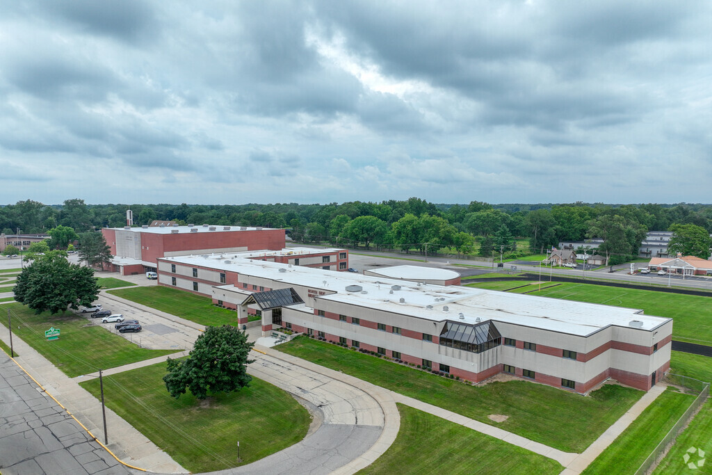 North Side Middle School is where teachers inspire students to reach their full potential.