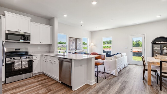 133 Red Deer Trace unit 1, Dothan, AL 36301 - photo 2