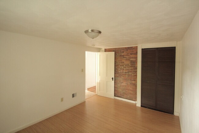 421 S Trenton Ave unit 1, Pittsburgh, PA 15221 - photo 4