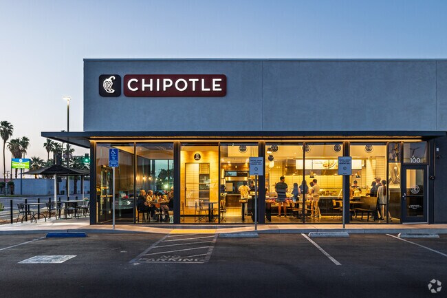 Stop by Chipotle for a quick meal near Mesa Verde.
