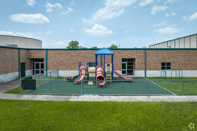 Kenneth E. Little Elementary School in Bacliff is where learning is fun.