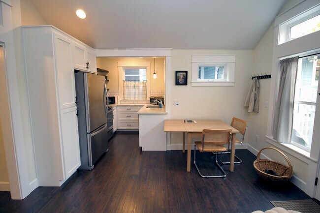 816 NE Imperial Ave, Portland, OR 97232 - photo 7