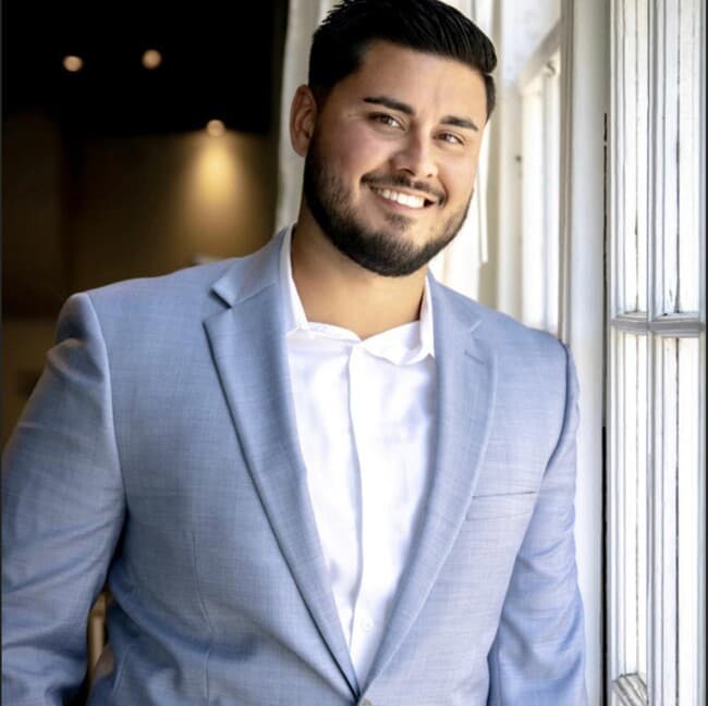 Agent Photo