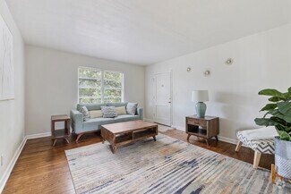 201 Holly Dr, Albany, GA 31705