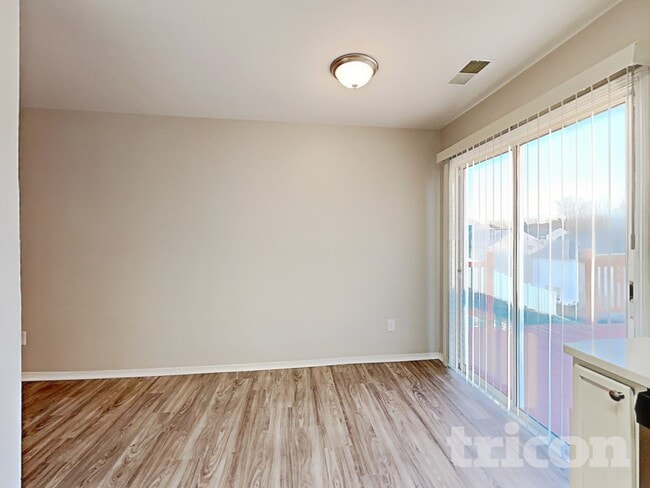 1528 April Knoll Ct, Concord, NC 28027 - photo 4