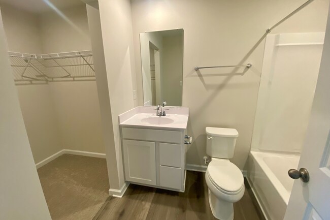 27 Fieldcrest Alley Aly, Blackwood, NJ 08012 - photo 7