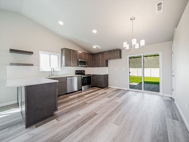 7170 W 25th Ave, Kennewick, WA 99338 - photo 4