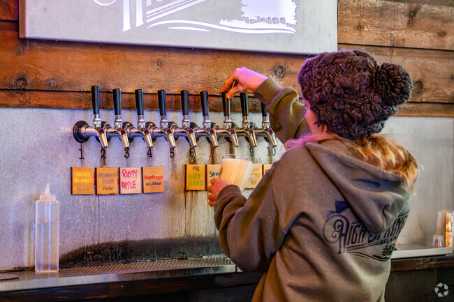 Spring Ridge locals can enjoy a drink at High Springs Brewing Co in High Springs.