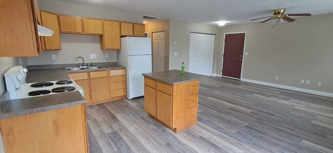 219 Railroad St unit C, Urbana, OH 43078 - photo 4