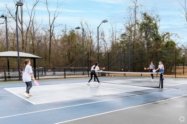 Southeast Park has a large number of tennis courts, four clay courts, and pickleball courts.