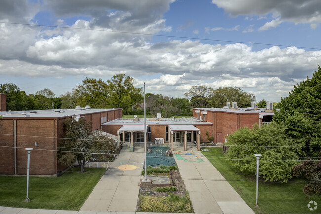 Students are challenged to excel at Eisenhower Elementary School.