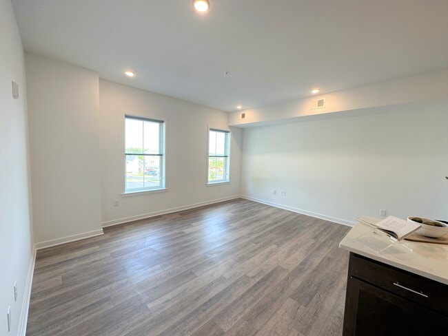 660 E Cypress St unit 2B2B, Kennett Square, PA 19348 - photo 4