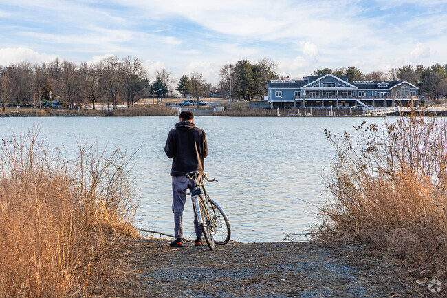 Quiet living is most always the case when there is a lake in town. Mercer Lake is located in Mercerville, NJ.