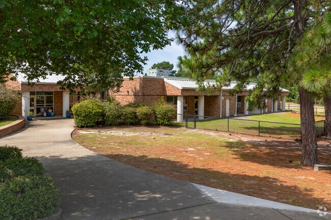 Parents and students love L.W. Conder Arts Integrated Magnet School in Columbia.