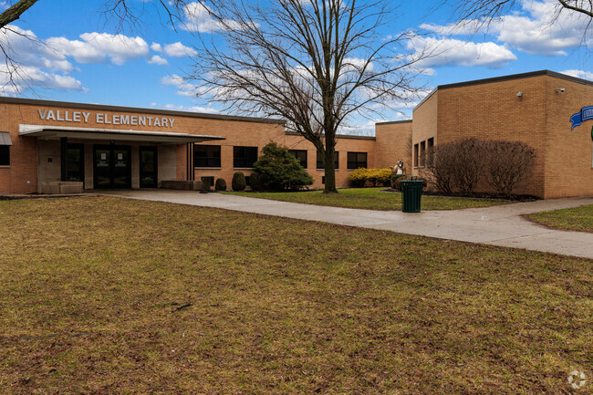 Valley Elementary School has a student to teacher ratio of 16 to 1.