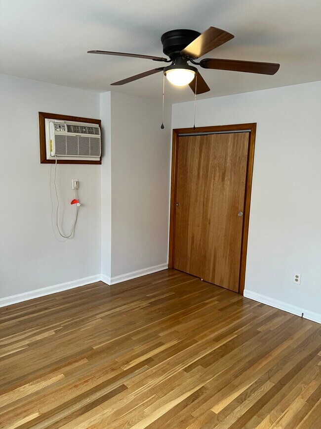 110 Elm St unit 1, Newark, NJ 07105 - photo 7