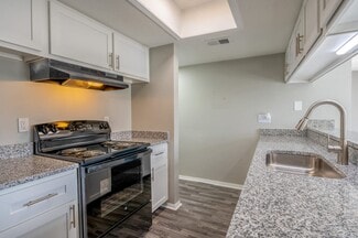 5350 Cider Mill Ln, Indianapolis, IN 46226