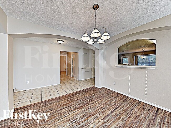 5726 Chelmsford Trail, Arlington, TX 76018 - photo 6