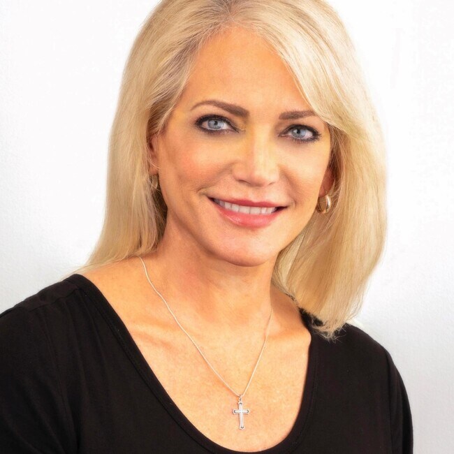 Lauretta Cook Real Estate Agent in Saluda, NC