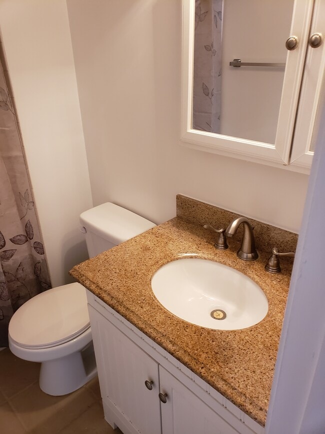 9164 Broken Oak Place, Burke, VA 22015 - photo 6