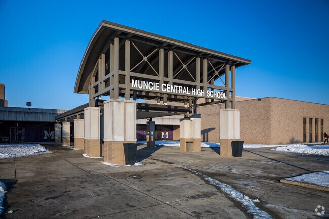 Muncie Central High School is a top-rated option for Western Oaks high school students.