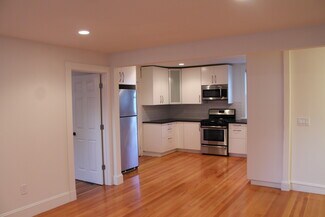 17 Beechwood Ave Unit 1, Watertown, MA 02472