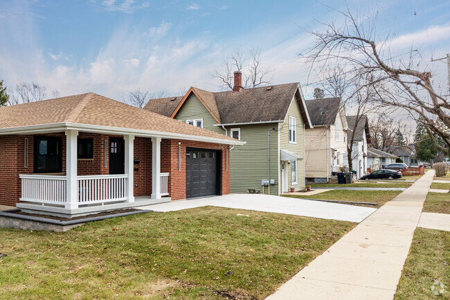 There’s an older stock of housing in Grant Park, built from the 1930s through the ‘50.