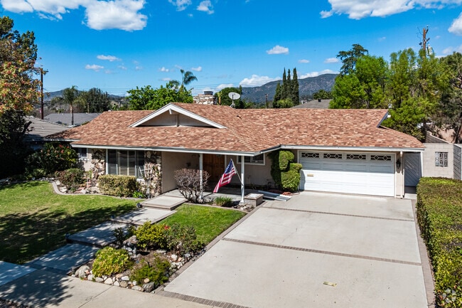 Enjoy peaceful suburban living in Claremont’s desirable Condit neighborhood.