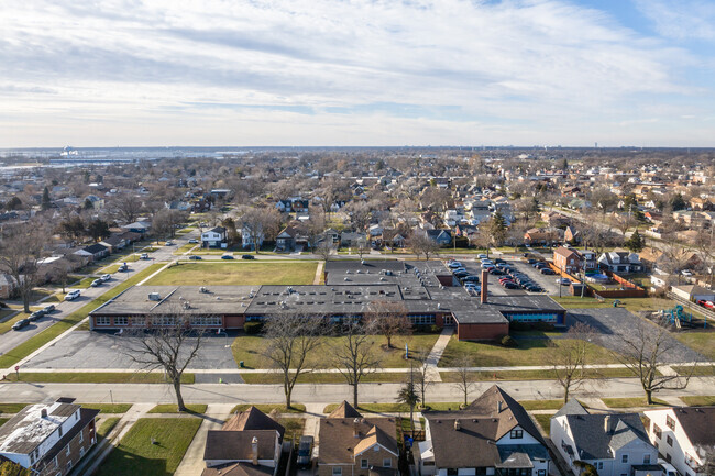 J. W. Robinson Jr. Elementary School has an overall C rating on Niche.