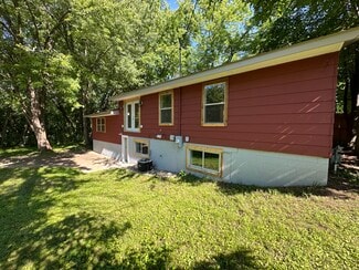318 16th Ave W Unit B, Menomonie, WI 54751