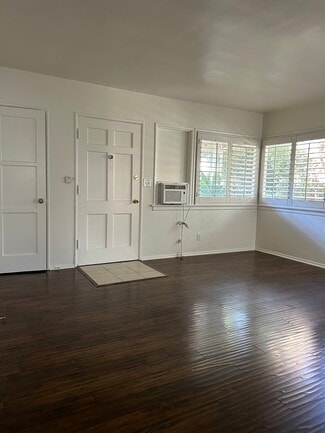 11442 Riverside Dr Unit nearValleyVillage, North Hollywood, CA 91602