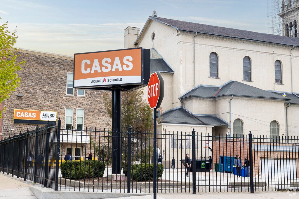 Acero - Bartolomé de Las Casas Elementary School provides a strong academic foundation.
