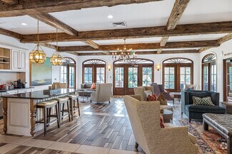 8901 N Chestnut Ave, Kansas City, MO 64156