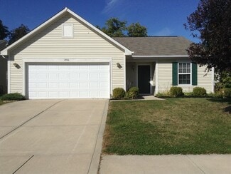 2926 Limber Pine Dr, Whiteland, IN 46184