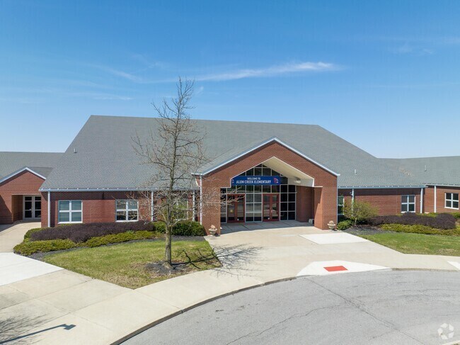 Alum Creek Elementary School has 537 students in grades PK, K-5.