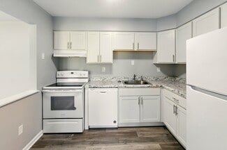 1240 W 52nd Dr, Merrillville, IN 46410