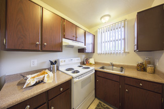3089 Woodland Hills Dr, Ann Arbor, MI 48108