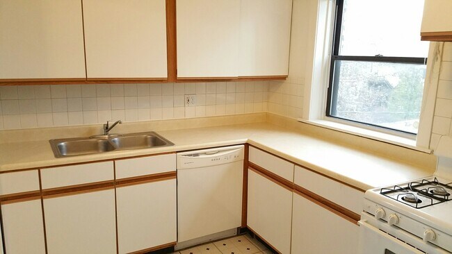 710 Seward St unit 1S, Evanston, IL 60202 - photo 3