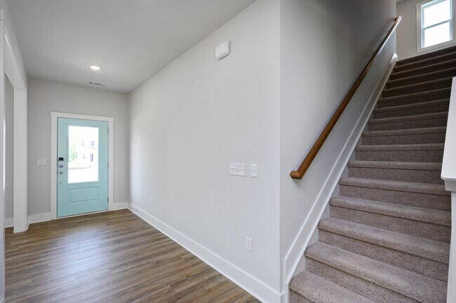 3946 Waterstone Ct unit 36598864, Kernersville, NC 27284 - photo 5