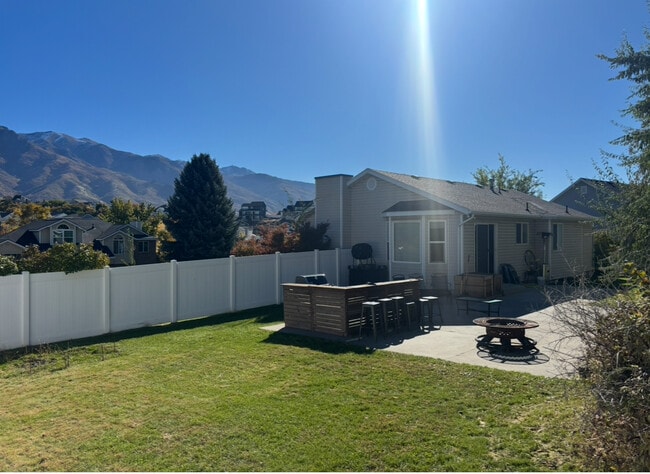 Yard bar/fire pit may be purchased from tenants