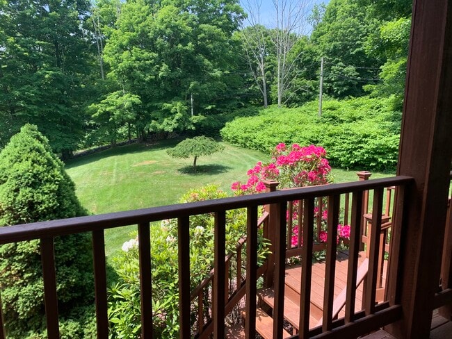 108 Maple Rd, Storrs Mansfield, CT 06268 - photo 3