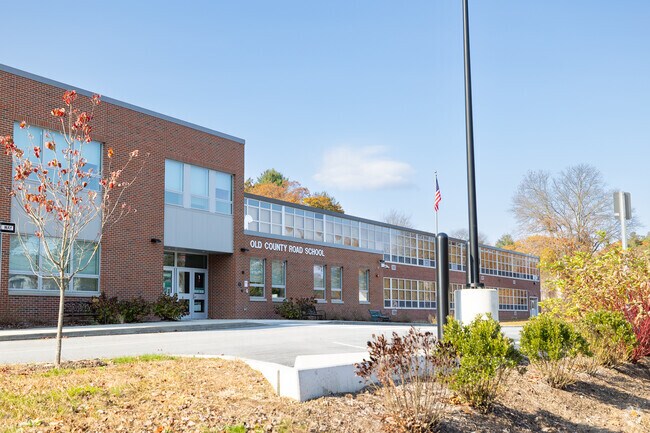 Old Country Road School has approximately 200 students in grades k-5.